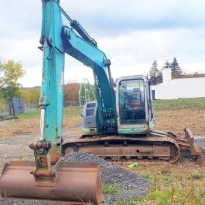 foto 14.6t excavator crawled Kobelco SK135